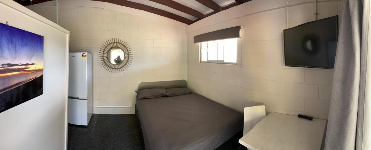 Mahia Motel And Holiday Park Exterior photo